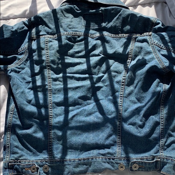 Levi’s Jean Jacket - Picture 2 of 4